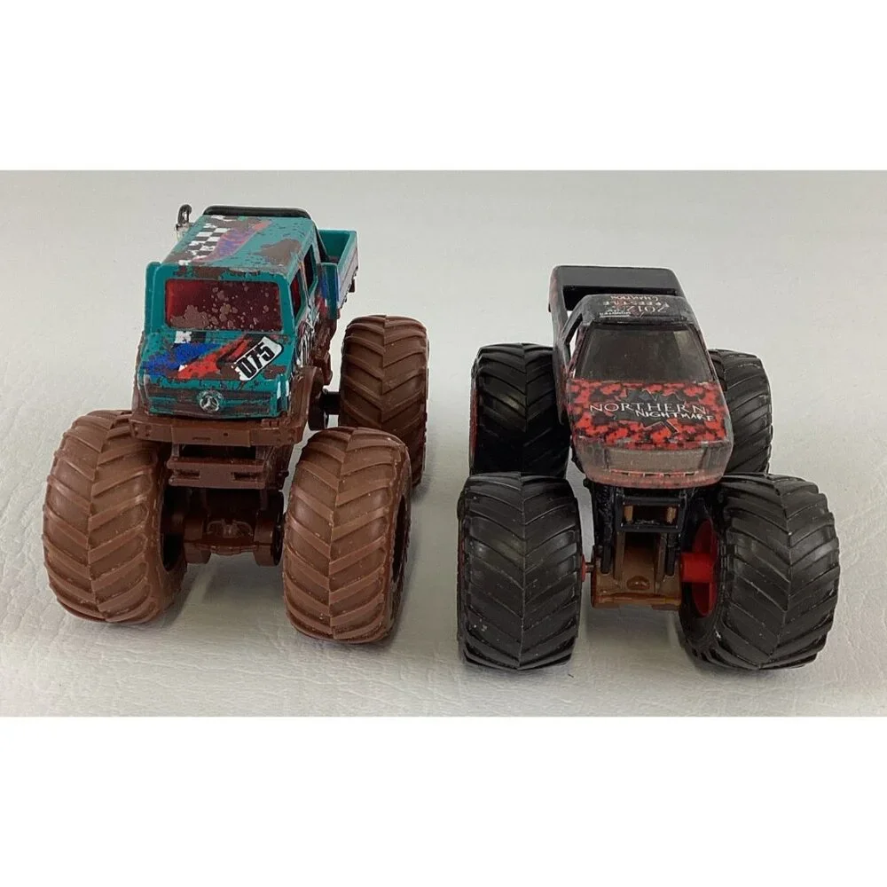 Hot Wheels Monster Trucks Northern Nightmare Mercedes-Benz Unimog Diecast 1:64